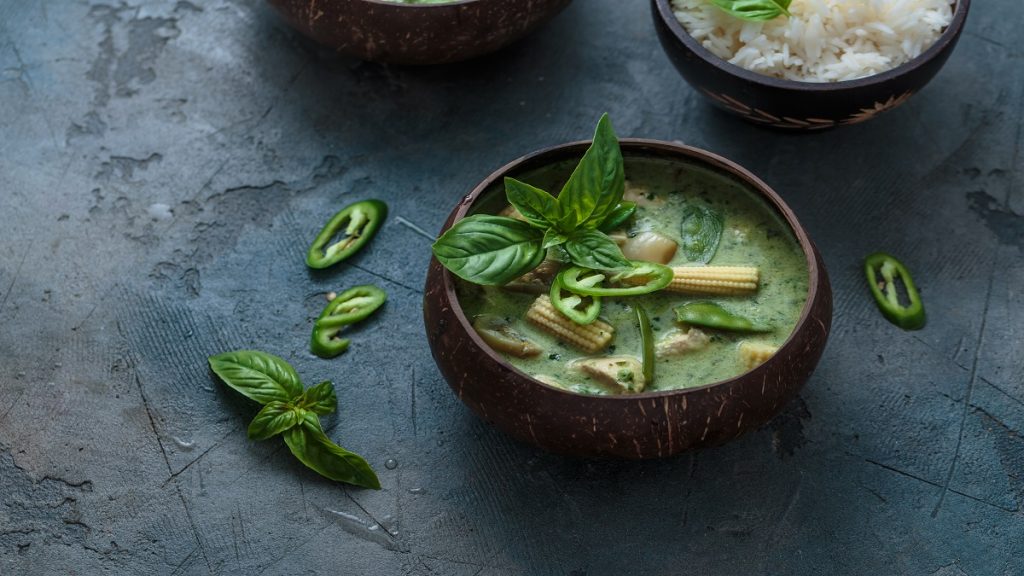 Kang keaw wan gai, thai cuisine