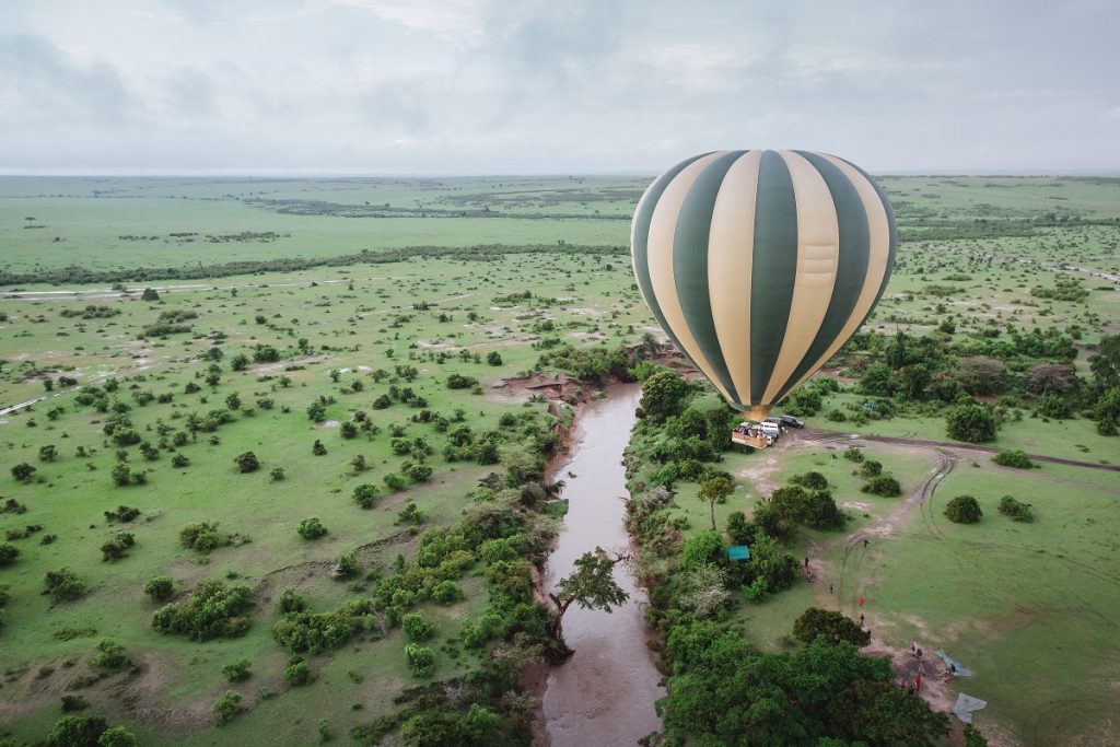 Hot air balloon in Maasai Mara national reserve, Kenya