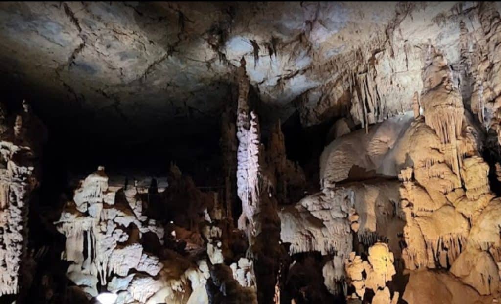 Cathedral Caverns State Park inside